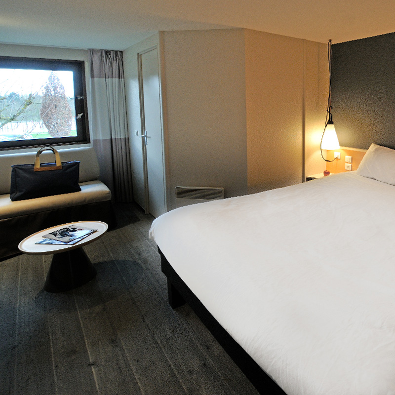 Chambre Ibis triple avec 1 lit double et 1 lit simple