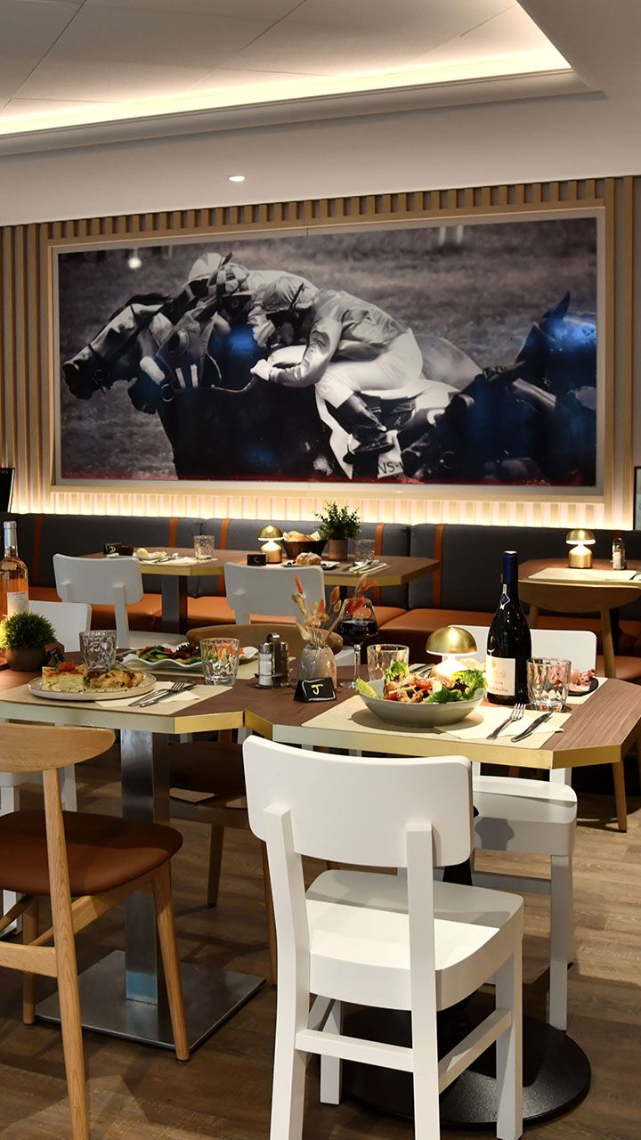 Veranda de l'hôtel Ibis Maisons Laffitte