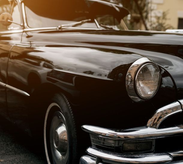 Rassemblement de voitures anciennes &agrave; Maisons-Laffitte